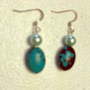 Complimentary gift with purchase. Turquoise pearl